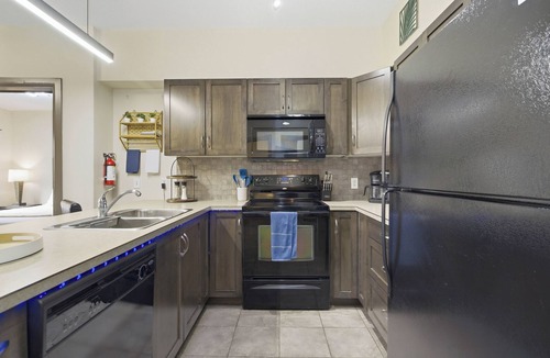 South Pandosy Condo | Resort Living Across from the Lake: Pool, Hot Tub, Gym & 3BR !