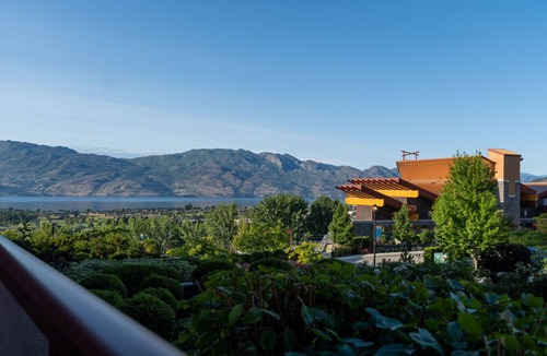 Central Okanagan Condo | 🏖Resort Style Living Ground Floor Suite with Lake and Mountain Views 🏞