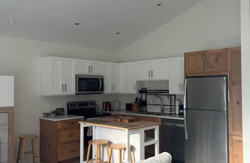 Revelstoke House | Revelstoke’s Seasonal Carriage House