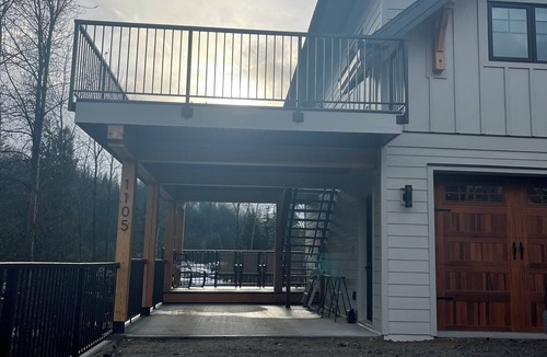 Revelstoke House | Revelstoke’s Seasonal Carriage House