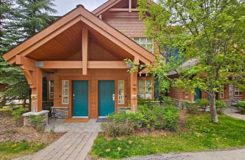 Panorama Apartment | Riverbend Townhomes by StayIn