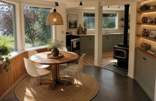 Taghum Cottage | Riverside Eagles Perch-15 minute to Nelson-Under total renovation until Aug 1/26