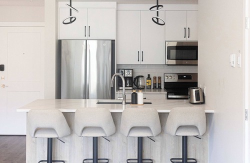 Golden Apartment | Riverstone Retreat 304