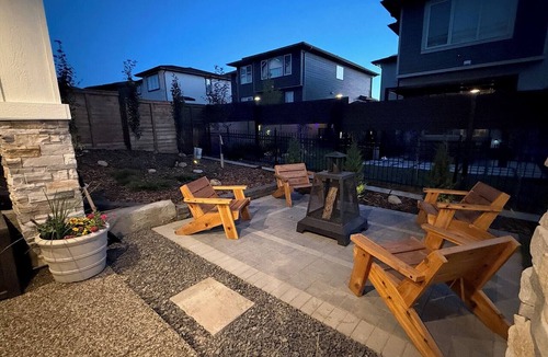 Calgary House | Rockies Retreat