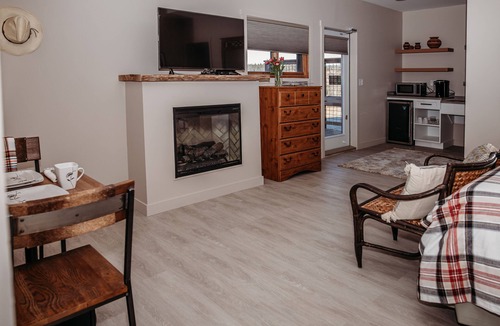 Hinton Bed & Breakfast | RockyMountainView BnB