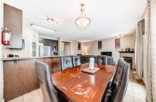 Southwest Calgary House | Rome, Sweet Home. Spacious 4 Bedroom Single detached house - 60 mins to Banff.