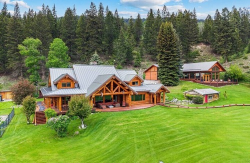 East Kootenay House | Royal Antler Ranch | 1300 Acres | Pool | Theatre