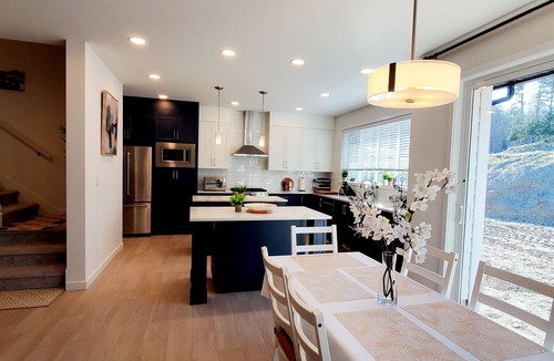 Colwood House | Royal Bay Coastal Retreat