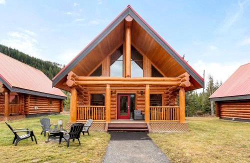 Golden Ski Chalet | Rustic Cabin Hideaway with BBQ Fire Pit and Mtn Views