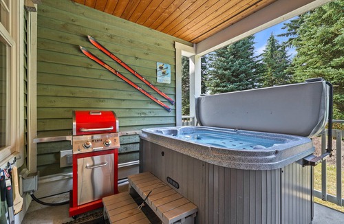 Sun Peaks Condo | Settler's Crossing #37 | True Ski-In/Ski-Out