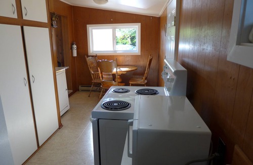 Shawnigan Lake Cottage | Shawnigan Lake Waterfront Cottage