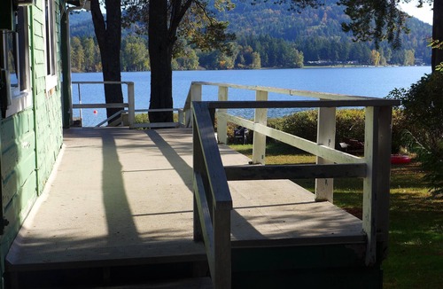 Shawnigan Lake Cottage | Shawnigan Lake Waterfront Cottage
