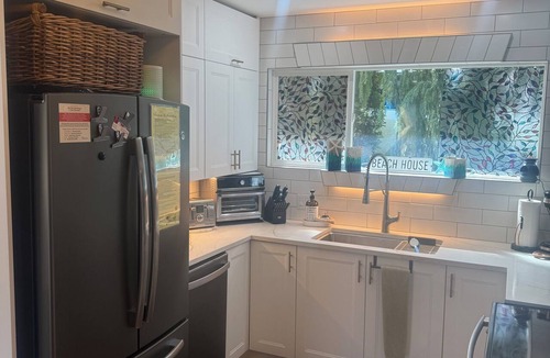 Sorrento House | Shuswap Lake, Sorrento BC Waterfront Beach House