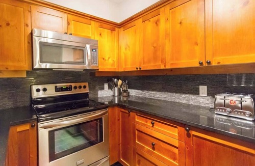 Blackcomb Condo | Ski Home, Free Shuttle, Communal Hot Tub