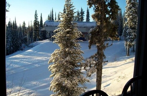 Silver Star Mountain Ski Chalet | Ski In Ski Out At The Top Of The Silverwood Chair