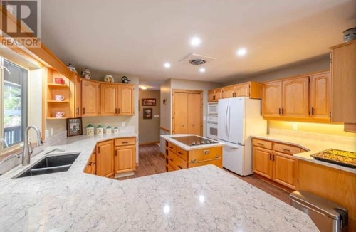 Okanagan-Similkameen House | Skiers Retreat w/Hot Tub!
