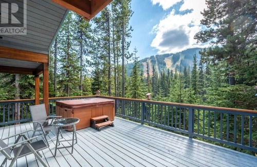 Okanagan-Similkameen House | Skiers Retreat w/Hot Tub!