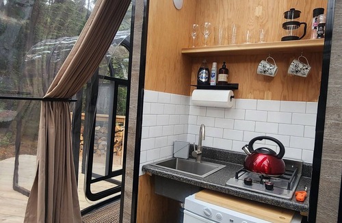 Rock Lake Ski Chalet | Sleep Under the Stars ✨ Private Off-Grid Dome: a Forest Escape & Mountain Views