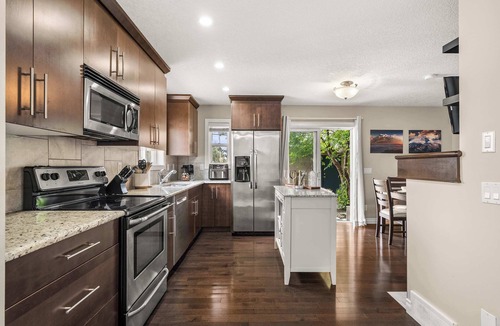 Bridgeland House | Social Haus | 3 Bedroom in Bridgeland | 65 Inch TV