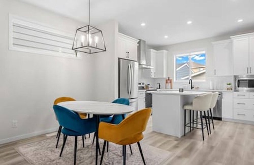 Keith House | Spacious 3BR 2.5BA, AC in Rockland Park