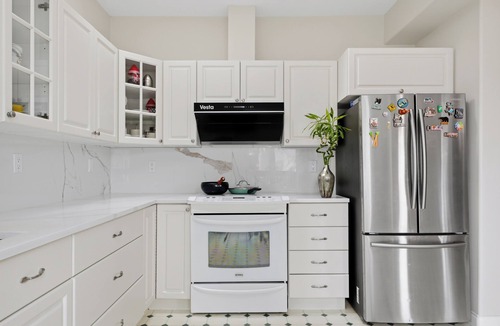 West Point Grey House | Spacious 4BR Home FIFA & Family Near UBC