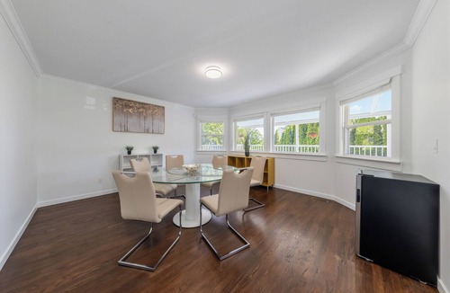 Delta House | Spacious 5BR Family Home in North Delta, BC