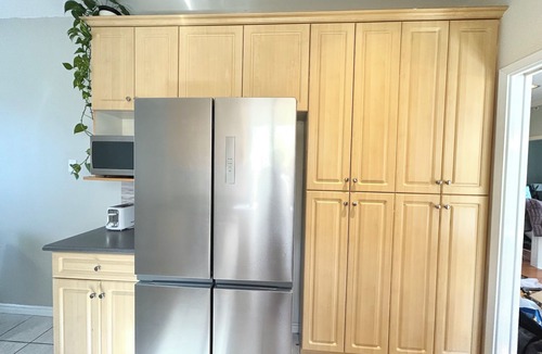 Marpole House | Spacious + Bright Unit in Central Vancouver Close to YVR and Downtown w/AC