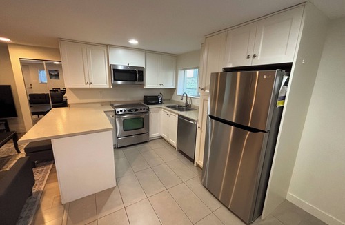Lynn Valley House | Spacious Family Home in Lynn Valley Centre