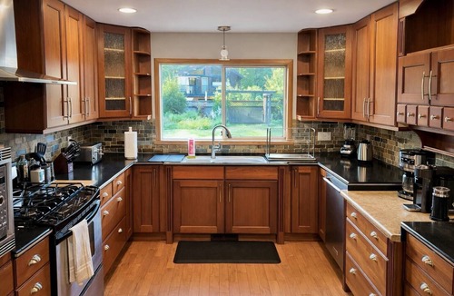 Garibaldi Highlands House | Squamish Escape: 5BR | Hot Tub | Game Room | EV