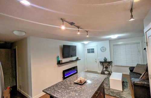 McKenzie Towne House | STAMPEDE RETREAT 2 BEDROOM BUNGALOW WITH GARAGE