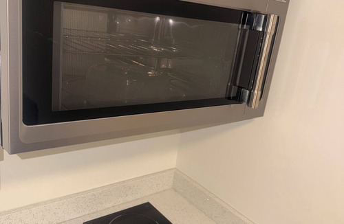 Downtown Edmonton Apartment | Stay Where the Action Is-Downtown Edmonton, Steps from Rogers Place And Stadium
