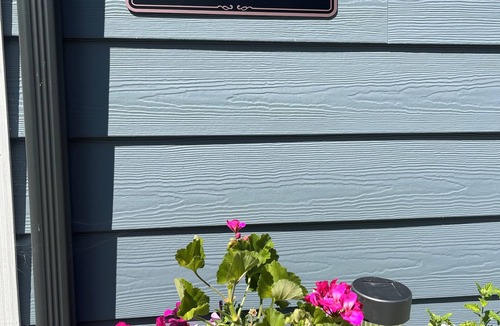 Regional District of Nanaimo Apartment | Steps to the Lake and Hiking Trails. Central Home Base for Island Adventures!