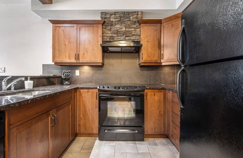Radium Hot Springs Apartment | Stone Hearth | Pool | Hot Tub | Hot Springs
