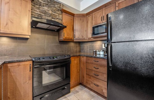 Radium Hot Springs Apartment | Stone Hearth | Pool | Hot Tub | Hot Springs