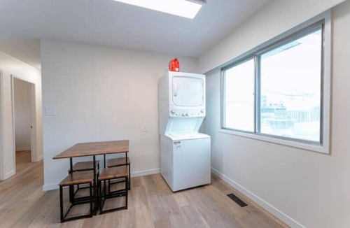 Kamloops House | Stone throw to university and hospital, Fully reno