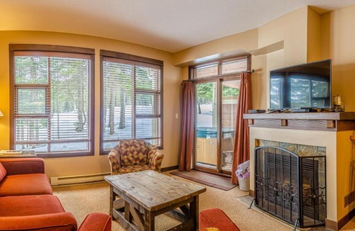 Sun Peaks Apartment | Stones Throw #11