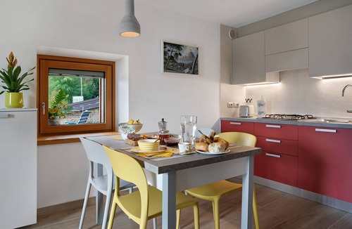 Pergine Valsugana Apartment | Studio Apartment 'Maso Plocech App Vacanze' with Lake View, Private Garden and Wi-Fi