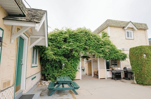 Osoyoos Apartment | Studio Suite 4 Green Gables Resort