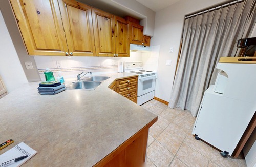 Sun Peaks Condo | Studio with a Private Hot Tub - Timberline #56