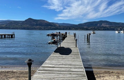 Okanagan-Similkameen Cabin | Stunning Lakefront Cabin in Heart of Naramata Village