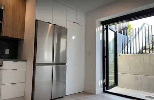 Central Lonsdale House | Stunning stay in North Vancouver