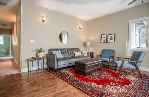 Radium Hot Springs Apartment | Stylish and comfy 2BR condo near Hot Springs