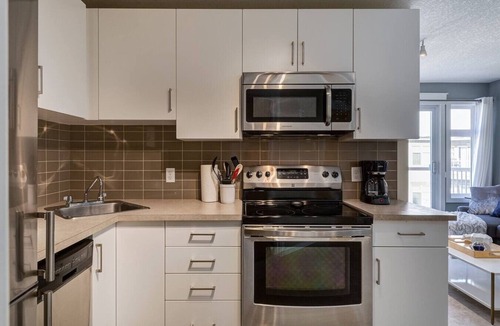 Cougar Creek Condo | Stylish Mountain View Condo with Gym