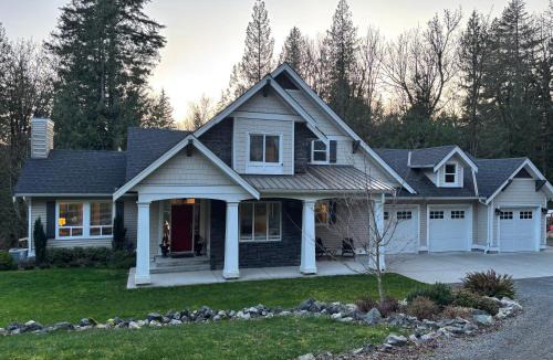 Sumas Prairie Apartment | Sumas Mountain basement suite