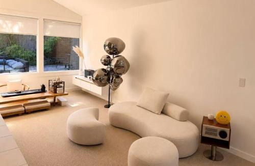 Metro Vancouver Regional District House | Sunny 3-Bedroom Ground Floor Suite, Tsawwassen