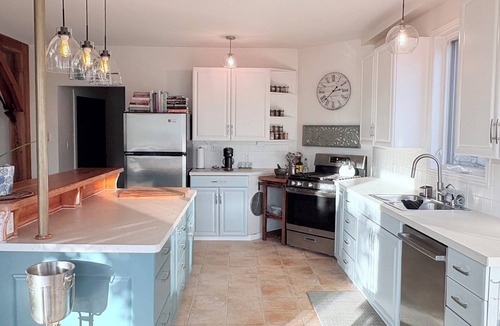 Crescent Valley House | Sunny Retreat Near Nelson & Whitewater Ski Resort
