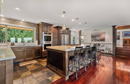 Central Okanagan House | SUNNYSIDE OASIS - Panoramic lake/mountain view, 4BR, Heated 20'x40' Private Pool
