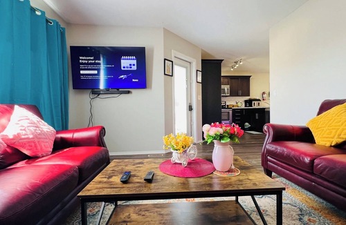 Sylvan Lake House | Sylvan Lake Retreat | Perfect Family Getaway | 7 mins walk to Lake | A/C | BBQ
