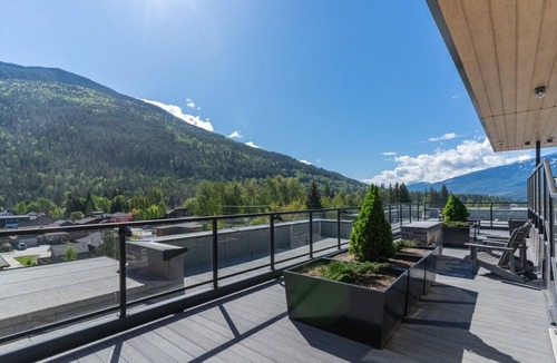 Revelstoke Condo | That 70s Chalet in the Mackenzie Village