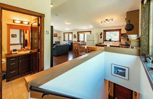 East Kootenay House | The Barn: Private Deck & Mountain Panoramas